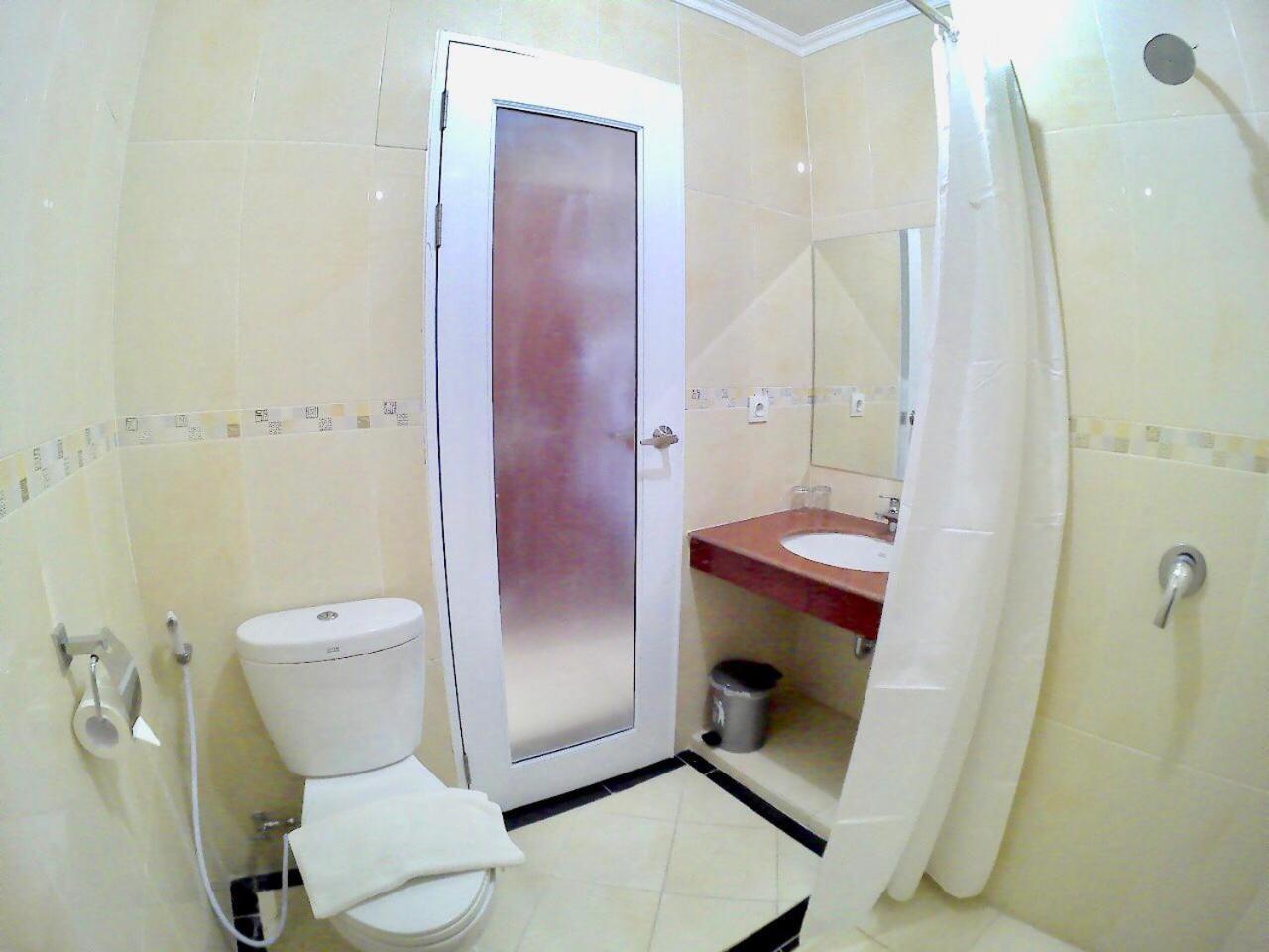 Hotel Tosan Solo Baru Grogol Exterior foto